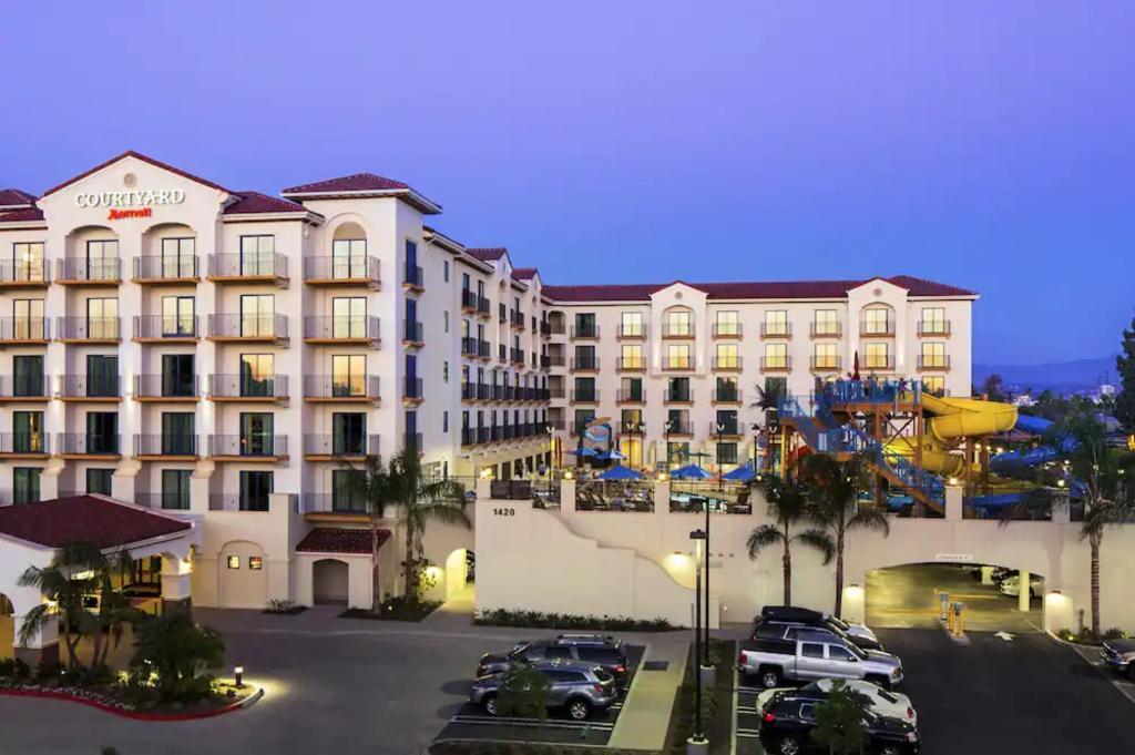 Hotel Courtyard Anaheim Theme Park Entrance Exteriér fotografie